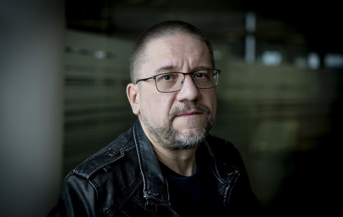 Hvala, Sergej 1 Hvala, Sergej