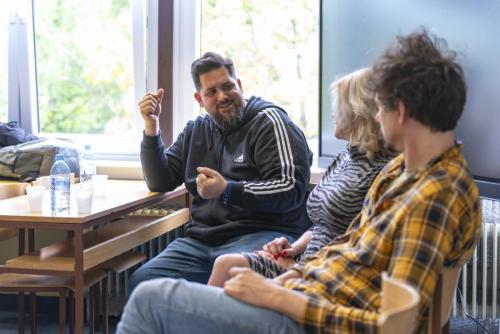 Gostovanje nominirancev za nagrado Vasje Cerarja 2024 na Filozofski fakulteti v Mariboru