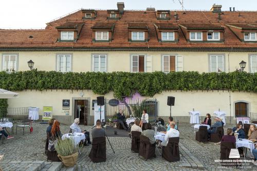 08Avg18 Mednarodni-prevajalski-seminar Foto-Nina-Medved splet-27