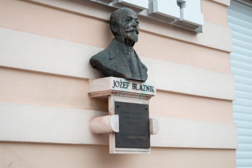 Prevajalski sprehod 54