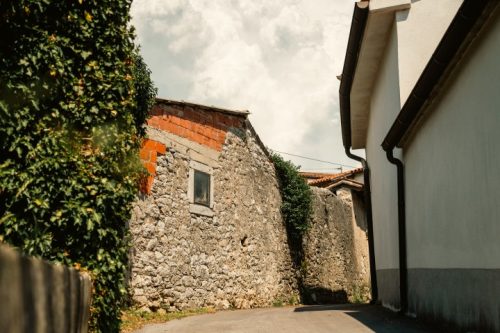 Volcji grad Rezidenca Klemen Golob 22 Small